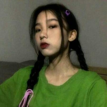 超火女生高清头像合集 一共12张