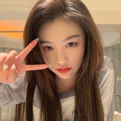 19张真人女生撩人头像 专门用来当吸引人的头像