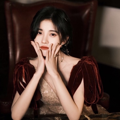 精选女生高质量头像合集，9张好看款直接存