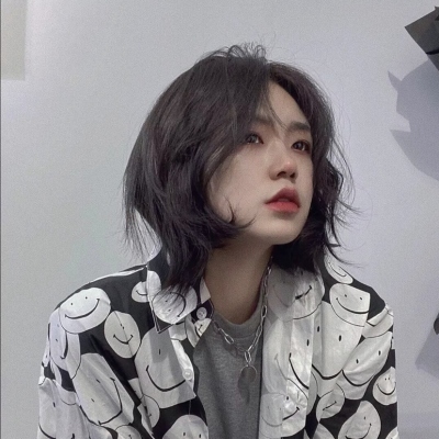 超火女生高清头像合集 共19张