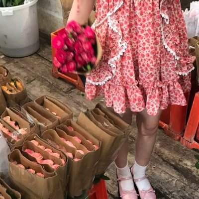 当下超火的真人女生QQ唯美头像 15张合集