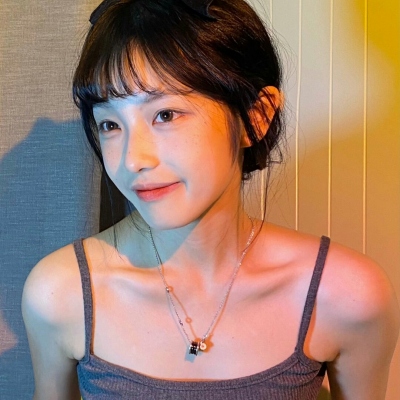 11张真人女生微信头像合集 氛围感拉满超适合当头像