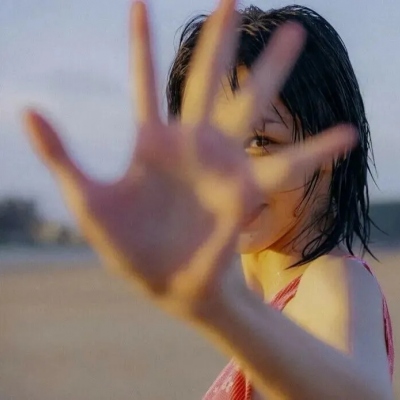 19张氛围感拉满的真人女生头像合集