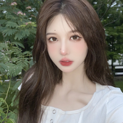 春日清新风真人女生头像合集 共8张