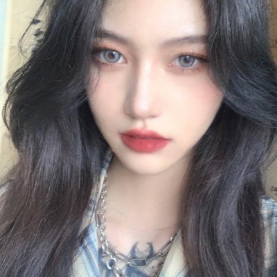 9张好看的女生真人头像合集 直接存就能用