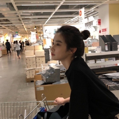 女生真人头像合集 共12张