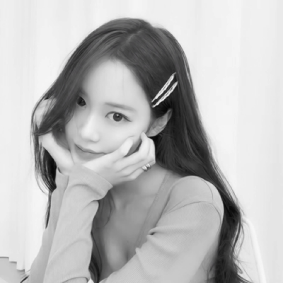 成熟女生微信头像合集！12张气质成熟美女头像分享