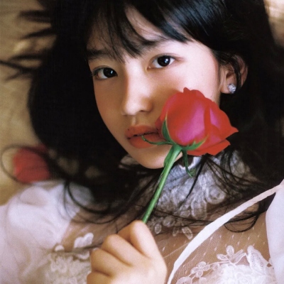 20张温柔治愈又惊艳的女生头像合集