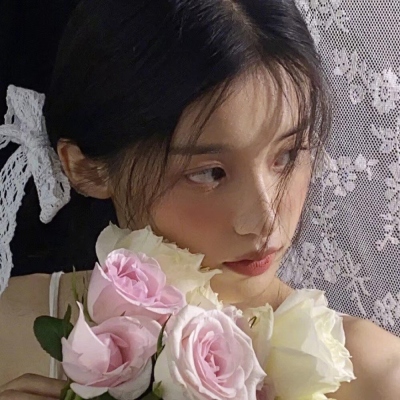17张ins风高级质感文艺女头像合集 优质女生头像素材