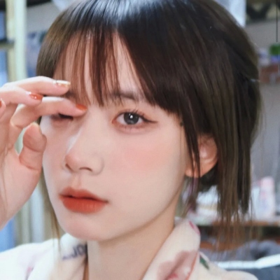 20张氛围感拉满！高级质感时尚女生头像合集