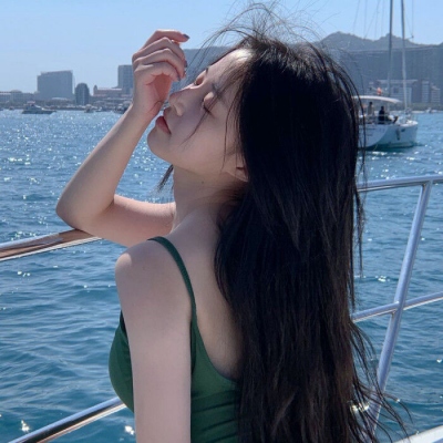 20张真人女生潮图头像合集 网感拉满的日常头像素材