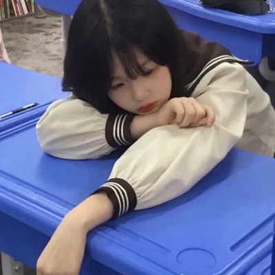 16张干净温柔又小众的ins风女生头像