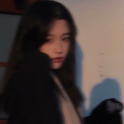 超火的女生高清头像合集 共16张