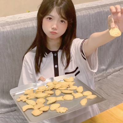 12张质感拉满的稀有真人女生头像合集