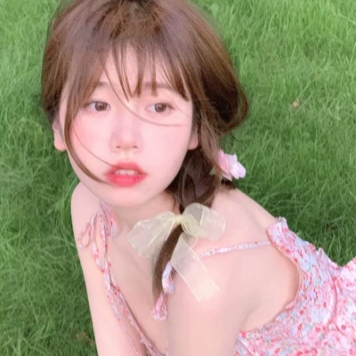 热门真人女生头像合集 19张高清图分享