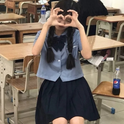 超火不露脸女生微信头像 17张高清合集