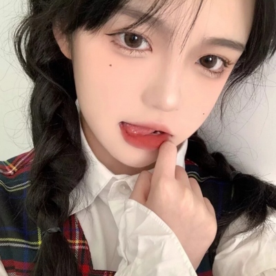 11张质感拉满的高级感女生头像合集