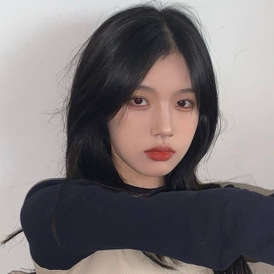 超火的女生高冷真人头像来啦 共19张