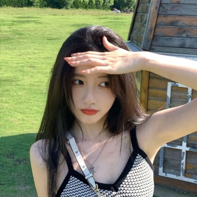 9张超仙真人女生头像，氛围感拉满