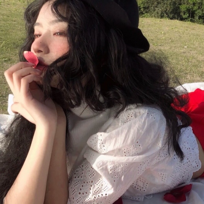 热门真人女生头像合集 19张高清图分享