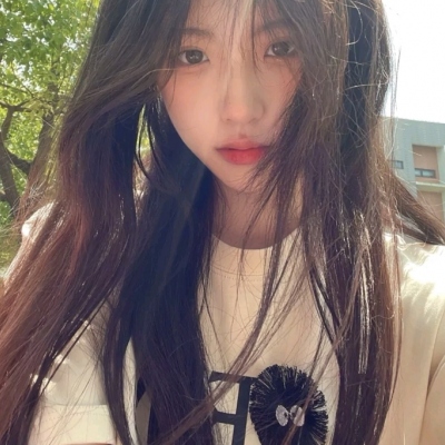 12张超有气质的惊艳女生头像来啦