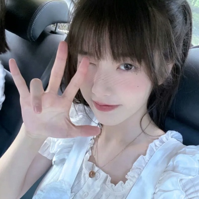 13张氛围感拉满的小众女生网图头像