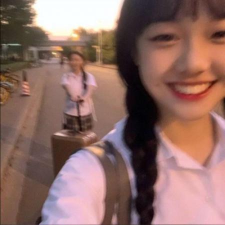 超火个性女生高清头像合集 一共20张