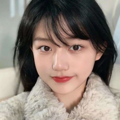 8张高颜值女生真人正面头像 适合做微信QQ头像的正脸女头