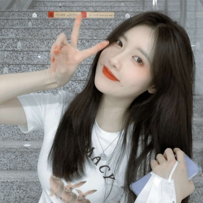 10张氛围感拉满！最新款气质女生微信头像合集