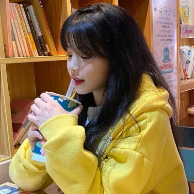 一眼就心动的真人女生头像 10张合集