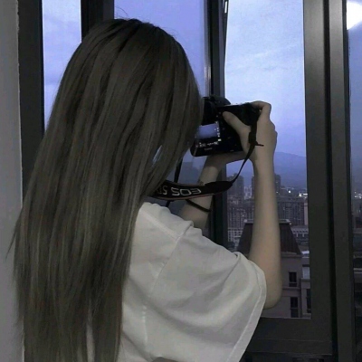 女生真人高清好看头像网图 共16张