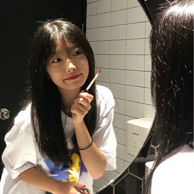 16张清新ins风女生头像合集 氛围感拉满