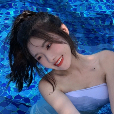 20张清新氛围感露肩女生头像合集