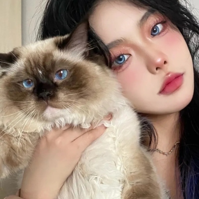 8张好看的露脸优质女生正脸头像合集