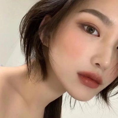 9张不撞款的真人女生微信头像 小众又好看