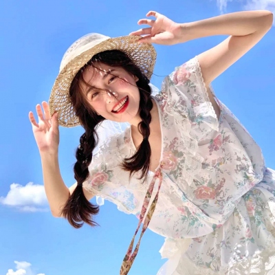 ins风超美女生正脸头像合集（10张）