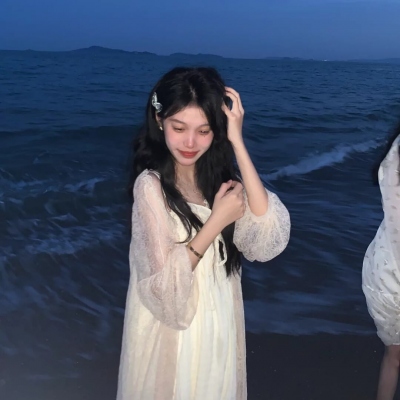 9张氛围感拉满！海边女生唯美气质真人头像合集