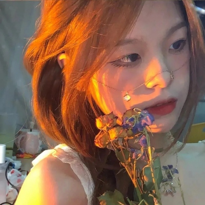 微信真人头像女生青春合集 12张真人头像任你选