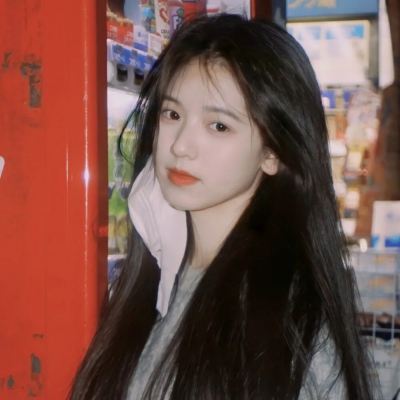 5月氛围感拉满的真人女生头像合集（6张）