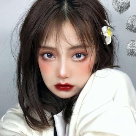 最新女生微信头像 16张真人高清版