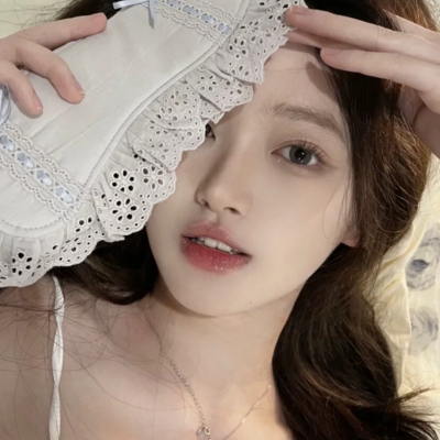 11张质感拉满的高级感女生头像合集