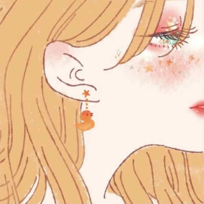 超火的女生动漫头像高清合集，一共12张热门图片，来自小脸头像网的女生头像专区。