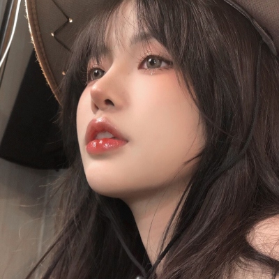 热门真人女生头像合集 19张高清图分享