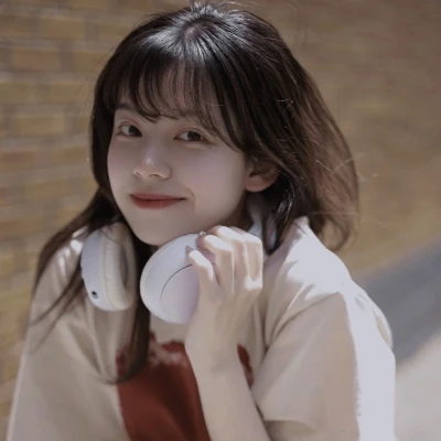 9张女生微信真人头像 赶紧来存