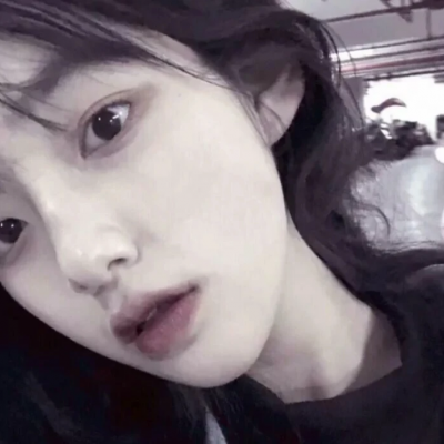 新款好看的微信女生真人头像合集来啦，共12张