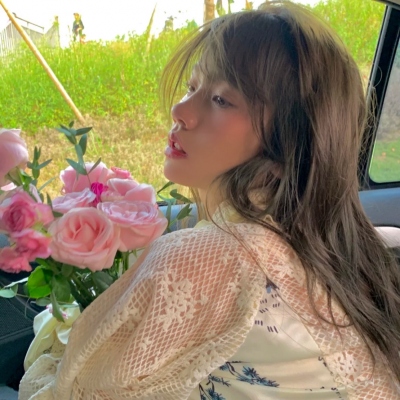 超好用的女生耐看高清头像 一共12张