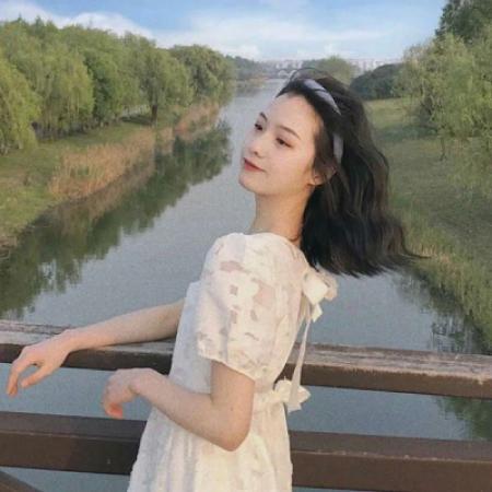 女生唯美小清新微信头像合集 共12张