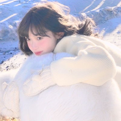 超治愈干净气质少女头像 13张合集