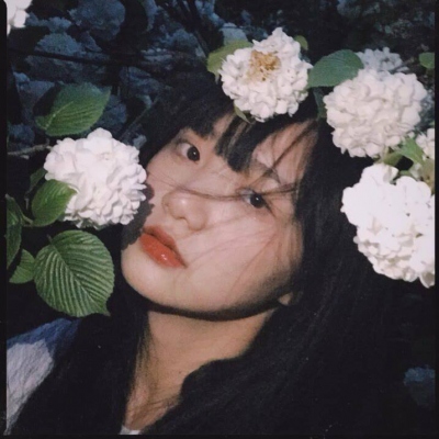 适合网恋用的真人女生头像（9张合集）