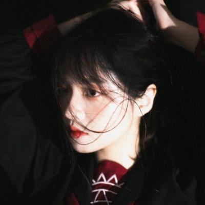 11张文艺感清纯女生单人头像合集